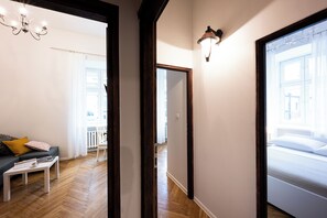 Leilighet | Oppholdsområde | En 48-tommers smart-TV med digitale kanaler