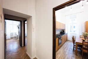 Leilighet | Oppholdsområde | En 48-tommers smart-TV med digitale kanaler