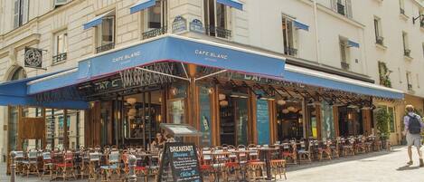 Restauration en plein air