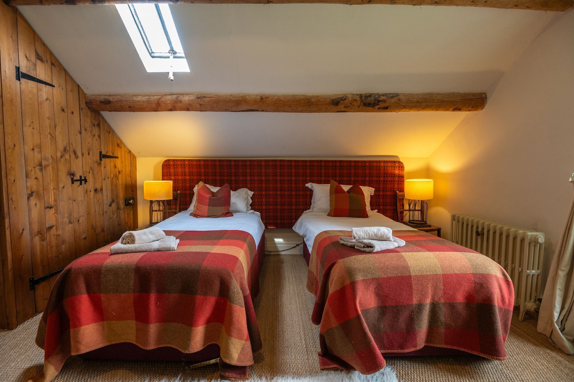 3 soverom, skrivebord, wi-fi og sengetøy