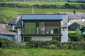Exterior - Glan Yr Afon - sleeps 5 guests  in 3 bedrooms (Church Bay)