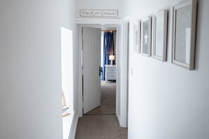Interior - The Cottage - sleeps 4 guests  in 2 bedrooms (Moelfre)
