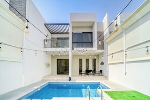 Pool - 4BR Home Private Pool in Damac Hills 2, DubaiLand دبي (دبي)