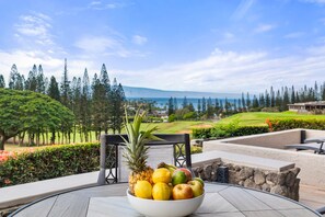 Outdoor dining - Spacious 4BR Kapalua Villa Best Views in Golf Villas (Lahaina)