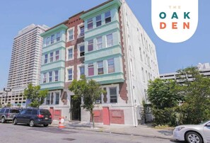 Exterior - localSTR - The Oakden Suites in Orange Loop D7 (Atlantic City)