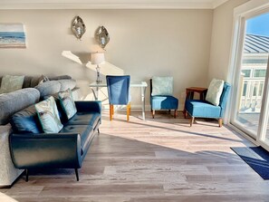 Smart TV, table football