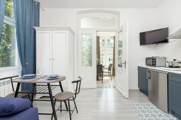 In-room dining - Sopot Studio With Veranda by Renters (Sopot)