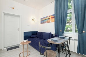 Studio, Kitchen | Living room