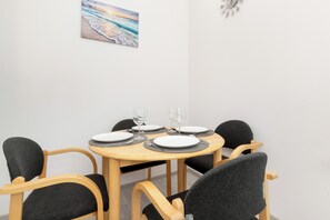 Apartment, 3 Schlafzimmer, 2 Bäder | Esszimmer