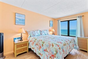 2 bedrooms, free WiFi, bed sheets - Gulf Front | Walk to The Hangout | Island Winds East 603 (Gulf Shores)
