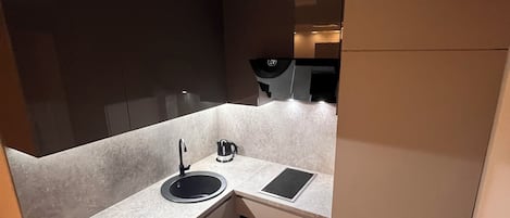 Fridge, microwave, stovetop, electric kettle