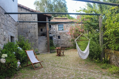 Terrace/patio. Casa Campo das Bizarras