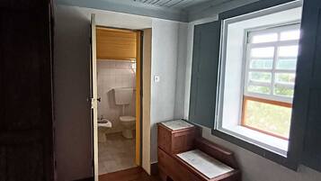 尊榮公寓, 庭院 | 床單