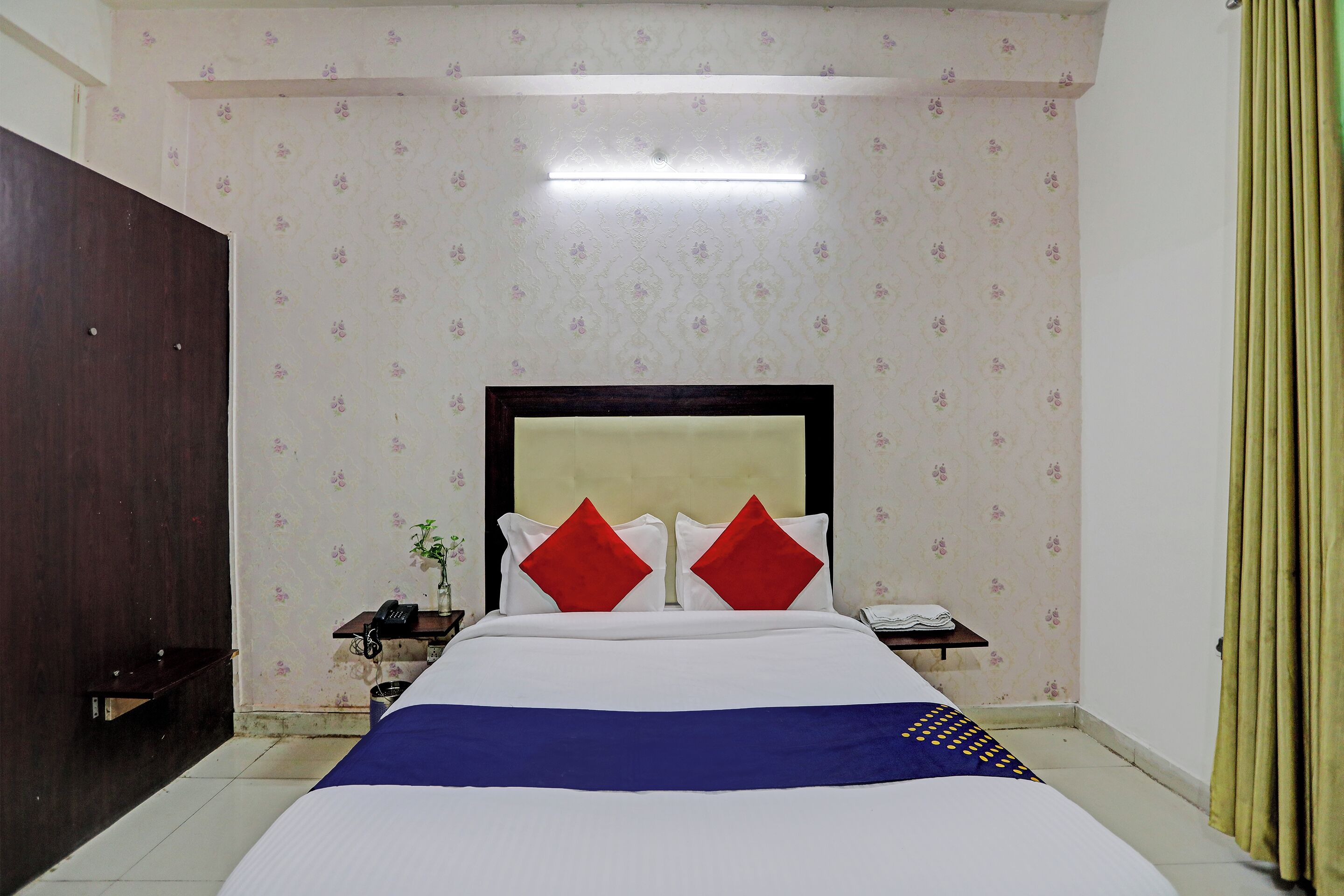 Photo - Shree Hotel