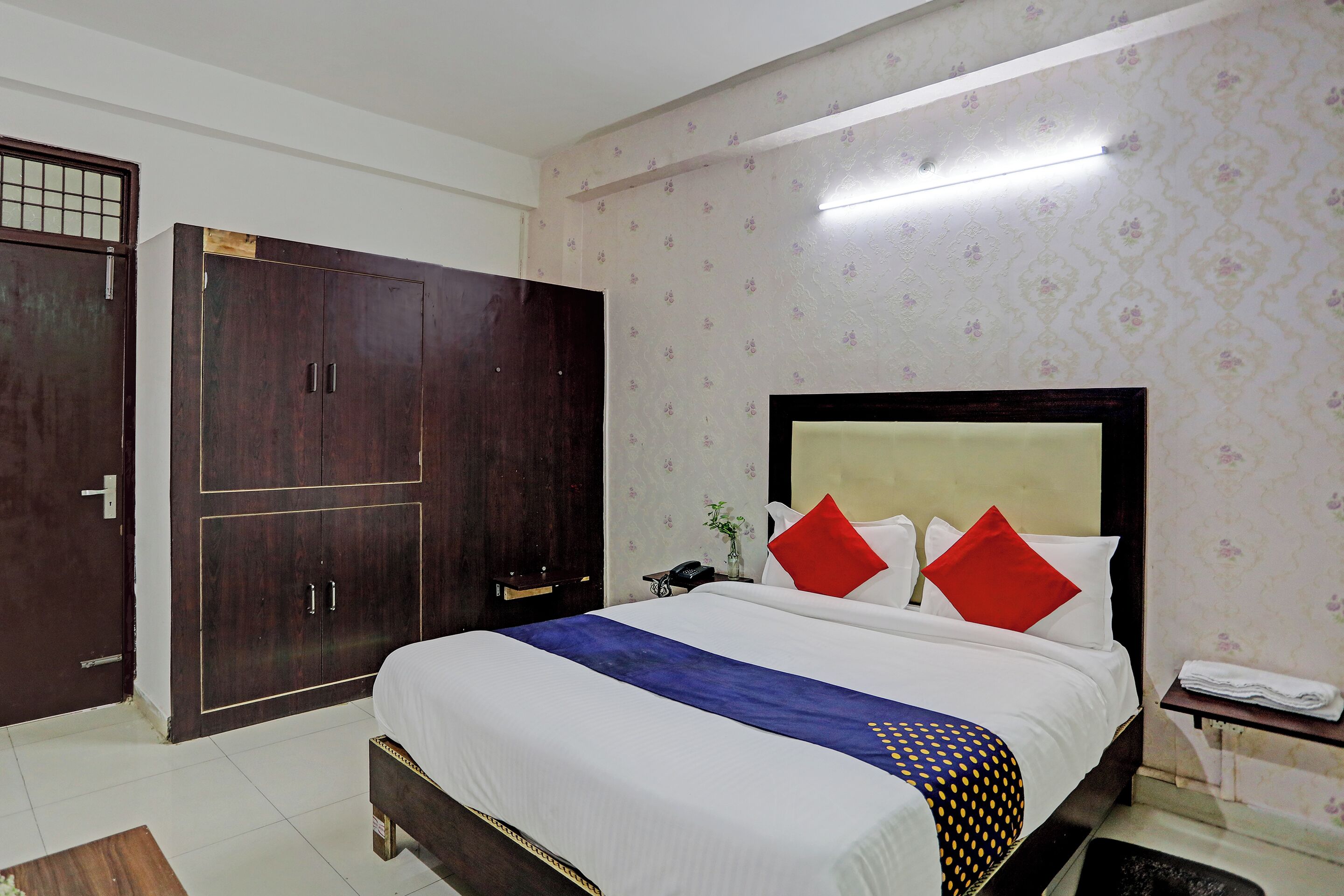Photo - Shree Hotel