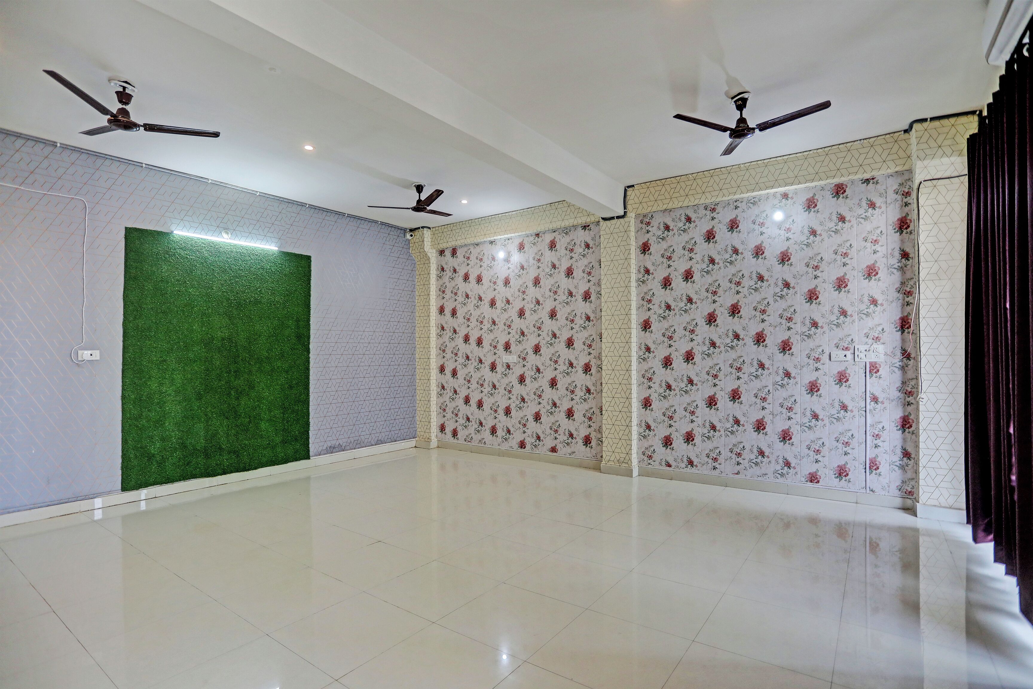 Photo - Shree Hotel