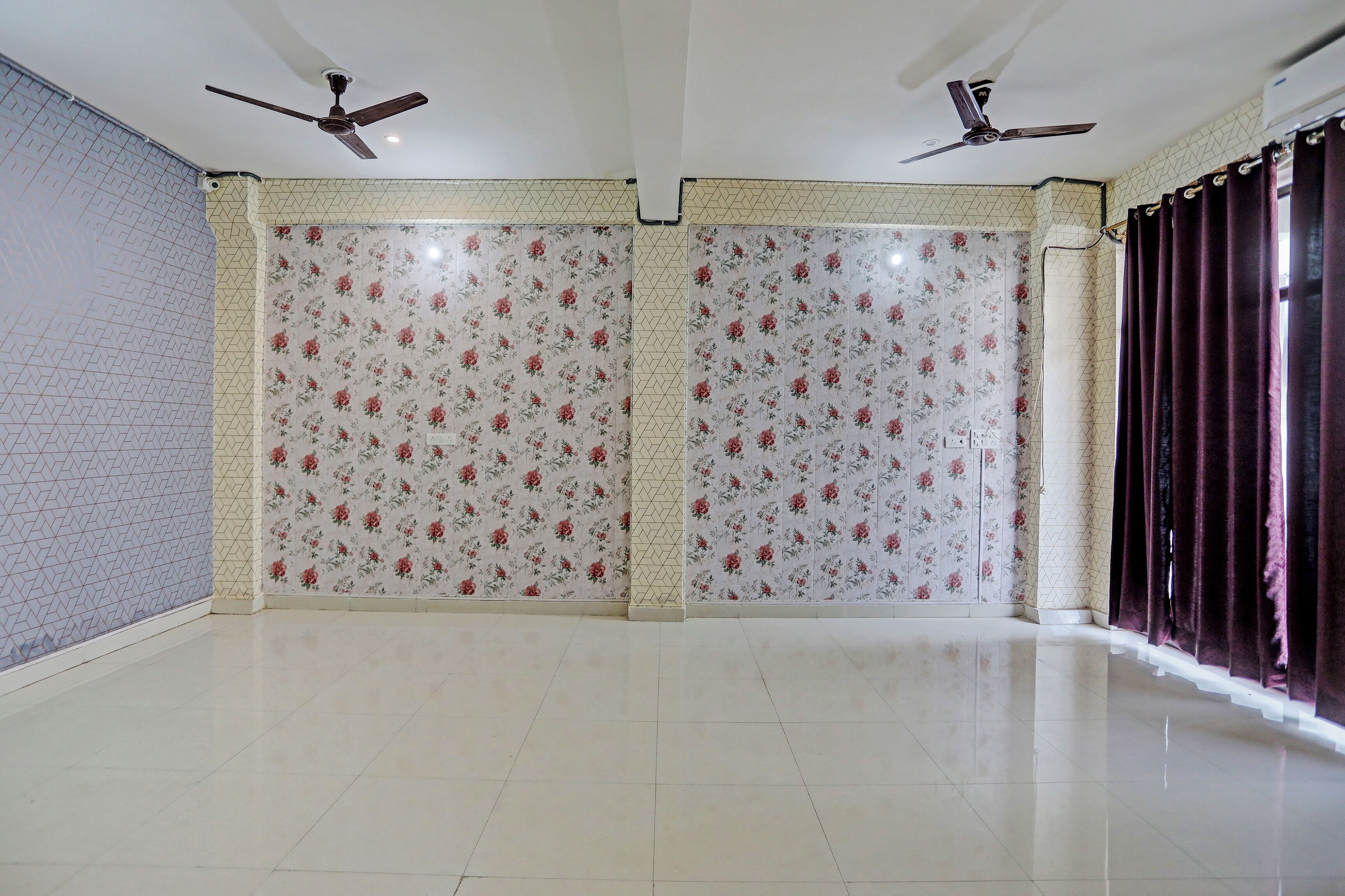 Photo - Shree Hotel