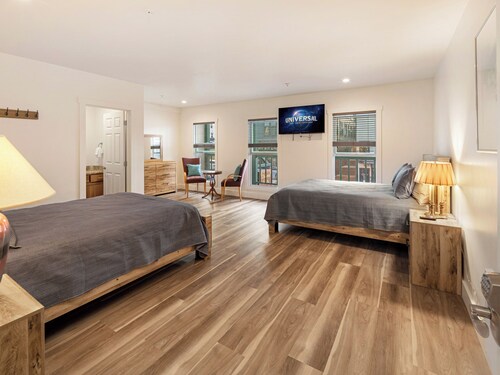 Downtown Friday Harbor! Newly Built! CP