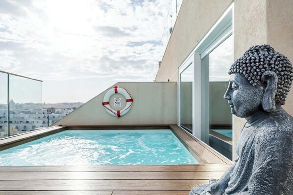 Image sans description, 1 de 77, bouton