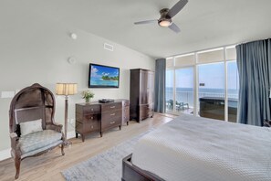 3 slaapkamers, een strijkplank/strijkijzer, gratis wifi, beddengoed