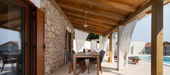 Casa Di Nika Private Heated Pool and Jacu