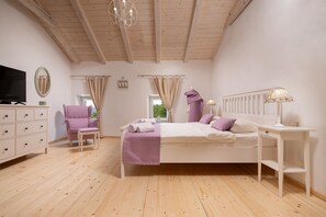 Family House, Multiple Bedrooms, 2 Bathrooms, Mountainside (Casa Di Nika private heated pool and) | 2 bedrooms, iron/ironing board, free WiFi, bed sheets - Casa Di Nika Private Heated Pool and Jacu (Vinodol)