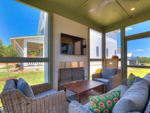 Terrace/patio - Just Peachy Summary: (Carlton landing)