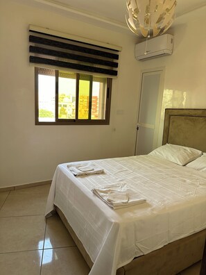2 bedrooms, iron/ironing board, WiFi, bed sheets - Cozy 2-bedroom apartment in awesome Marrakech with WiFi, AC (Marrakech)