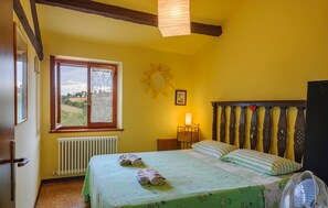 Iron/ironing board, free WiFi - Nice home in Cartoceto with WiFi (Cartoceto)