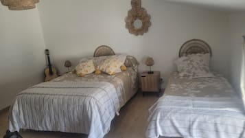 3 bedrooms, iron/ironing board, travel crib, free WiFi