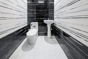 Shower, towels, soap, shampoo