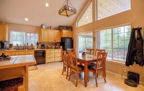 Private kitchen - Large 3BR Retreat w Deck Views & Outdoor Adventure Access (Crescent)