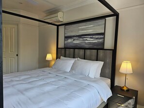 4 bedrooms, desk, iron/ironing board, free WiFi