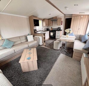 Cabin | Living area