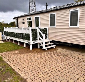Cabin | Exterior