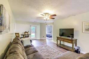 Apartment (2 Bedrooms) | Bahagian dalam