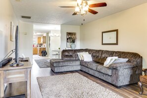 Apartment (2 Bedrooms) | Interior - 4 Mi to Dtwn Dayton: Convenient Condo w/ Grill (Dayton)
