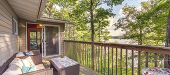 Picturesque Webster Getaway w/ On-site Lake Access