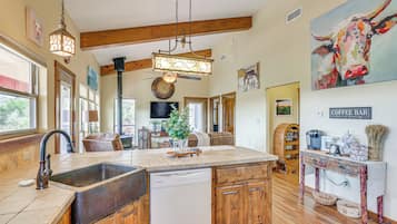 Cottage (2 Bedrooms) | Interior