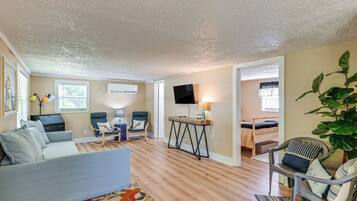 House (1 Bedroom) | Interior