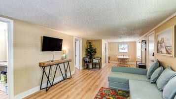 House (1 Bedroom) | Interior