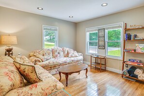 House (2 Bedrooms) | Front of property - Peaceful Murray Home ~ 8 Mi to Kentucky Lake! (Murray)