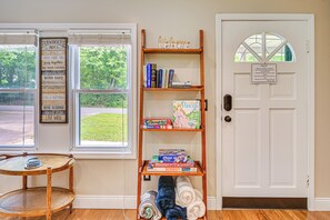 House (2 Bedrooms) | Interior - Peaceful Murray Home ~ 8 Mi to Kentucky Lake! (Murray)