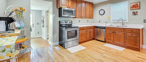 House (2 Bedrooms) | Interior