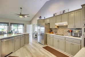 Interior - Lakefront Gem: Hot Tub, Boat Launch Near Greenwood (Cross Hill)