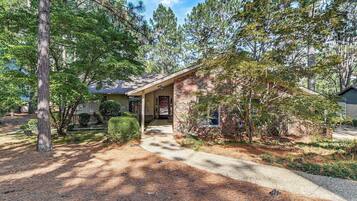 House (3 Bedrooms) | Front of property