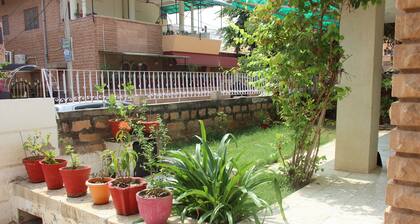 Amita's Haven - Luxury 3BHK Villa - WiFi, AC, Washing Mahine , RO , TV