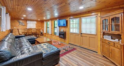 6 Mi to Town: Robbinsville Apt w/ Deck & Grill