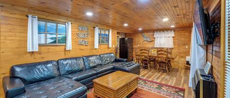 House (3 Bedrooms) | Front of property