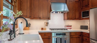 Sabala 380A - Classy Ketchum Townhome with Private Hot Tub